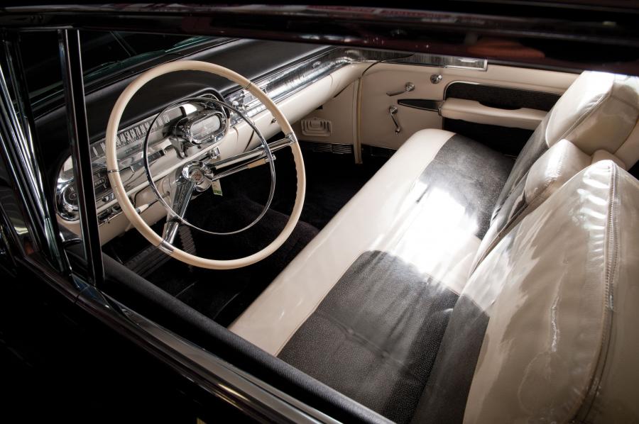  Cadillac Series 62 Hardtop Coupe 1958 года  (фото 18 из 19)